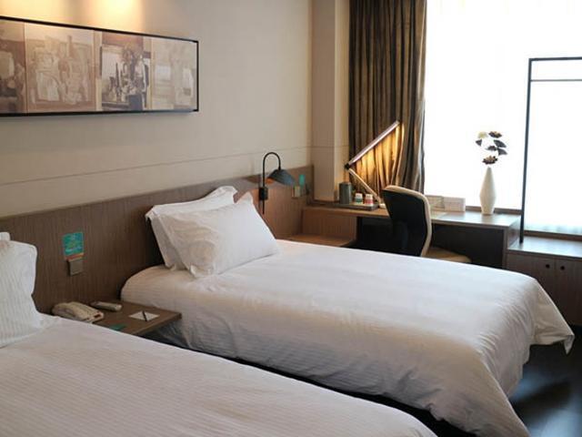 Jinjiang Inn Select Xining West Wusi Road New Hualian Square Esterno foto