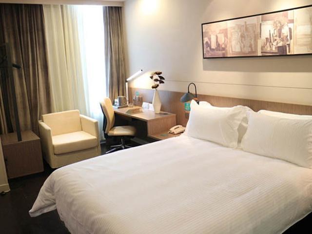 Jinjiang Inn Select Xining West Wusi Road New Hualian Square Esterno foto